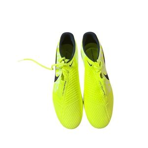 Nike men Phantom GT Soccer Shoes - Neon Yellow